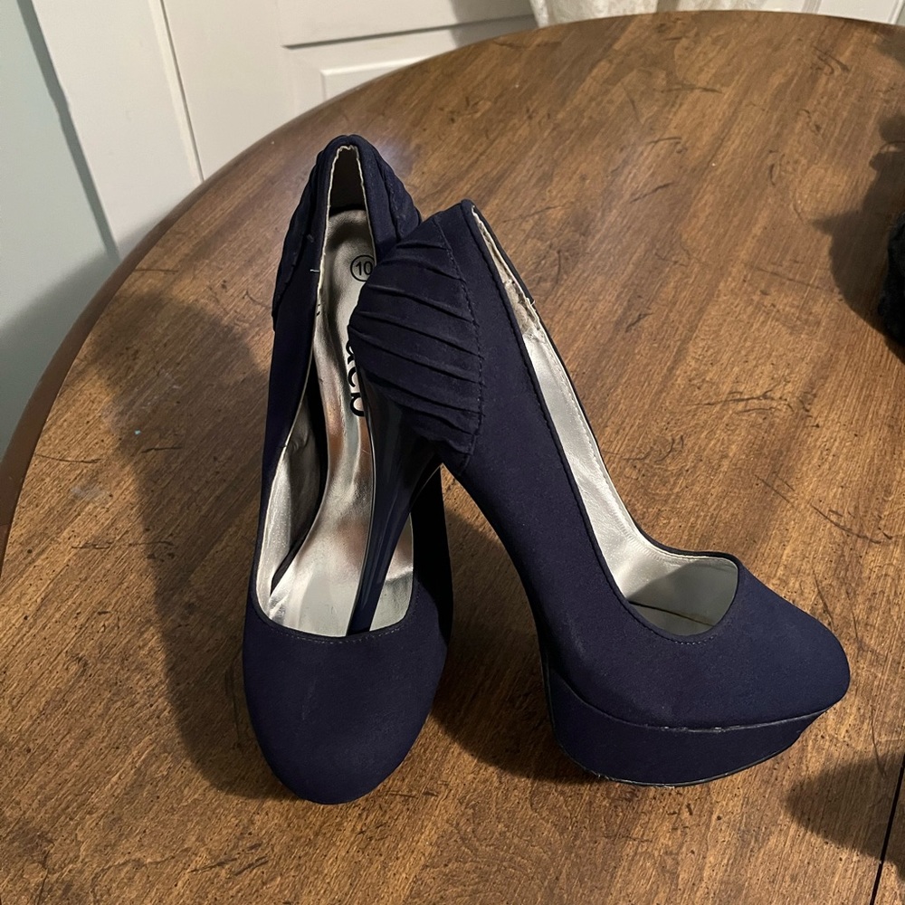 Blue high heels. Size 10